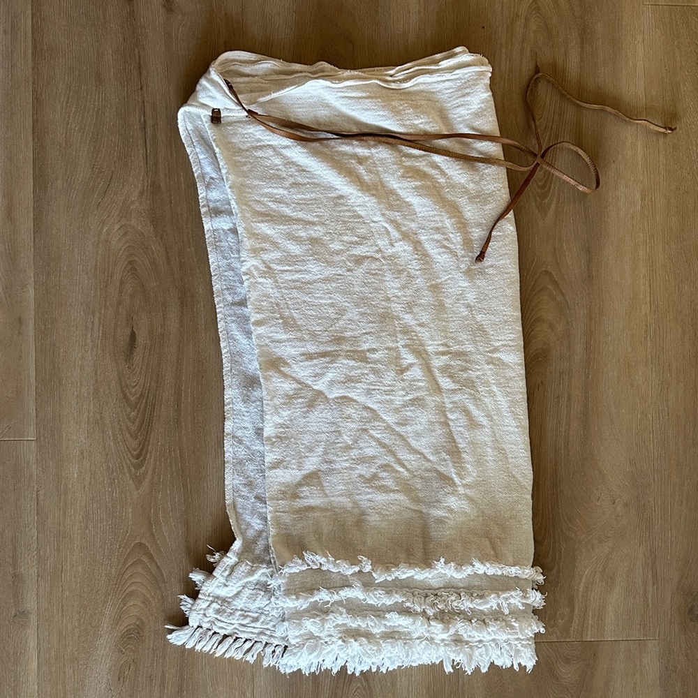 Caravana versatile and Skirt, Dress, Wrap with leather Tie